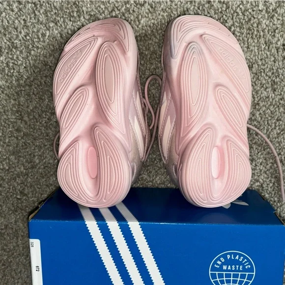 Ozelia EL I Adidas Toddler Size 8 - Picture 5 of 10